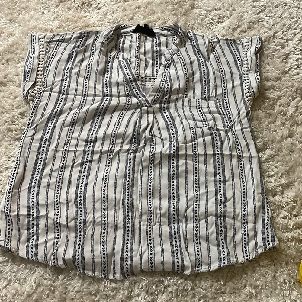 V cut blouse